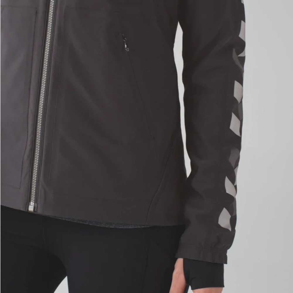 Lululemon Feelin' Frosty Softshell *Insulated Black Size 4 - Picture 3 of 13